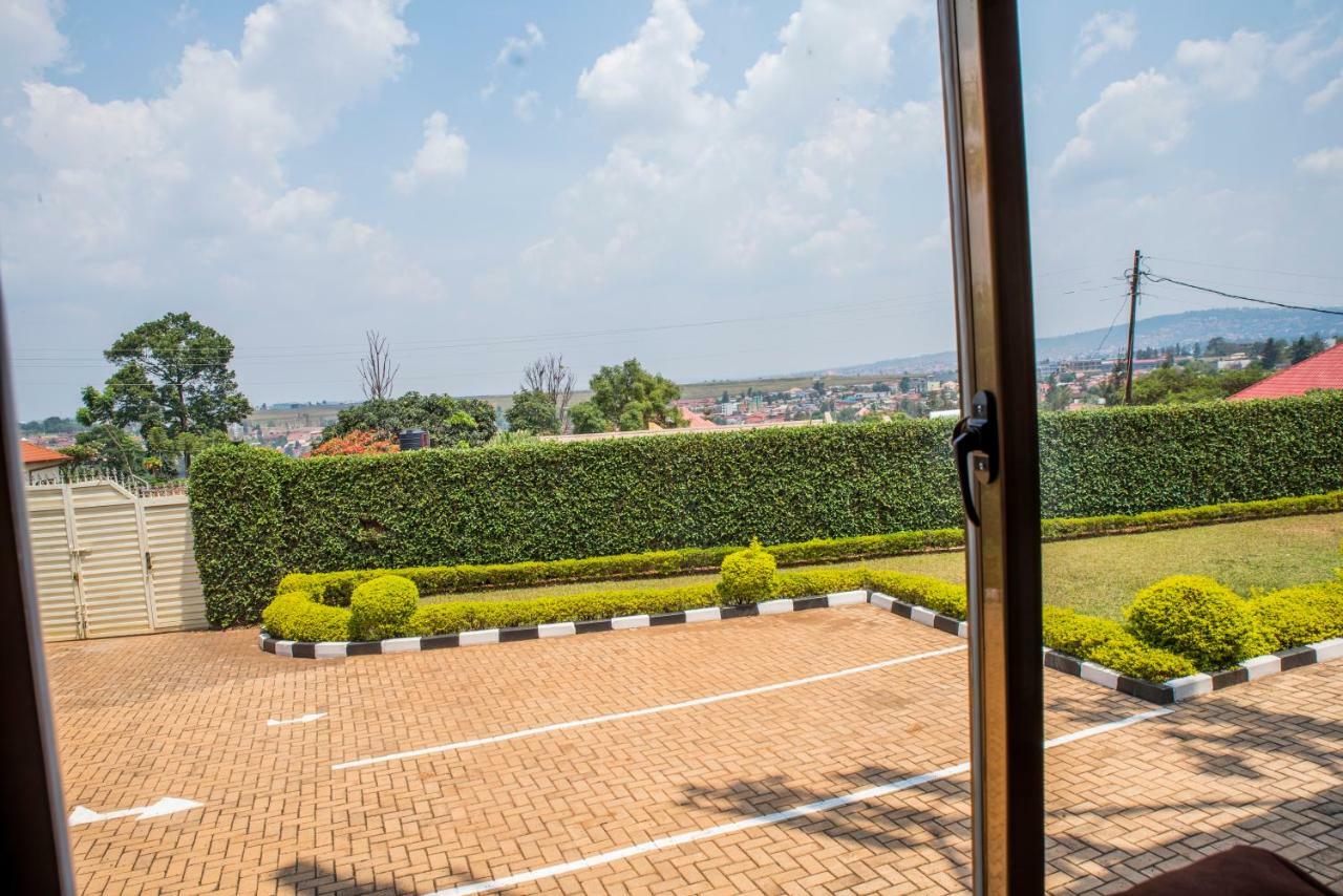 A Pousada Kigali Castle Exterior foto