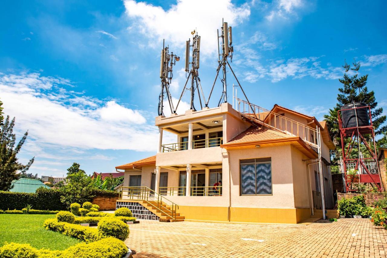 A Pousada Kigali Castle Exterior foto